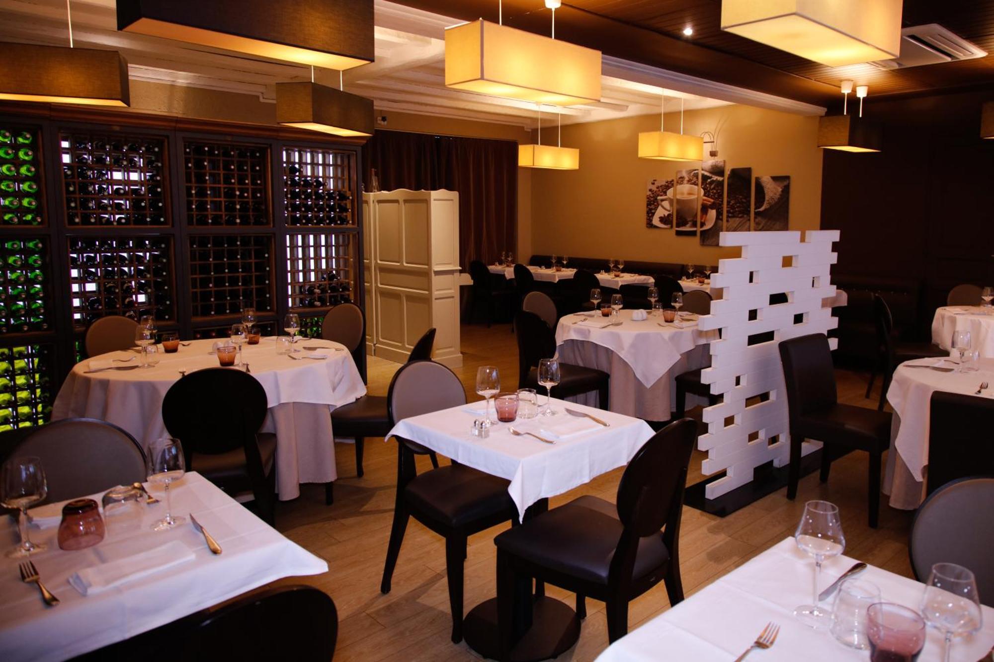 Hotel De France Vire Εξωτερικό φωτογραφία